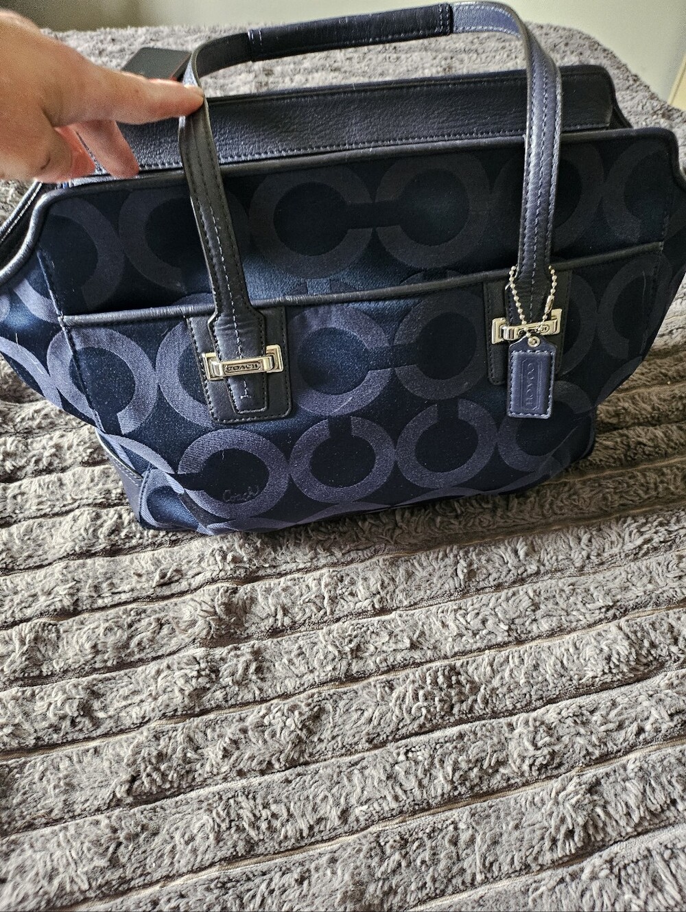 Coach Taylor Op Art Alexis Carryall (Style No. F25501) BRAND NEW!! NEVER USED!!
